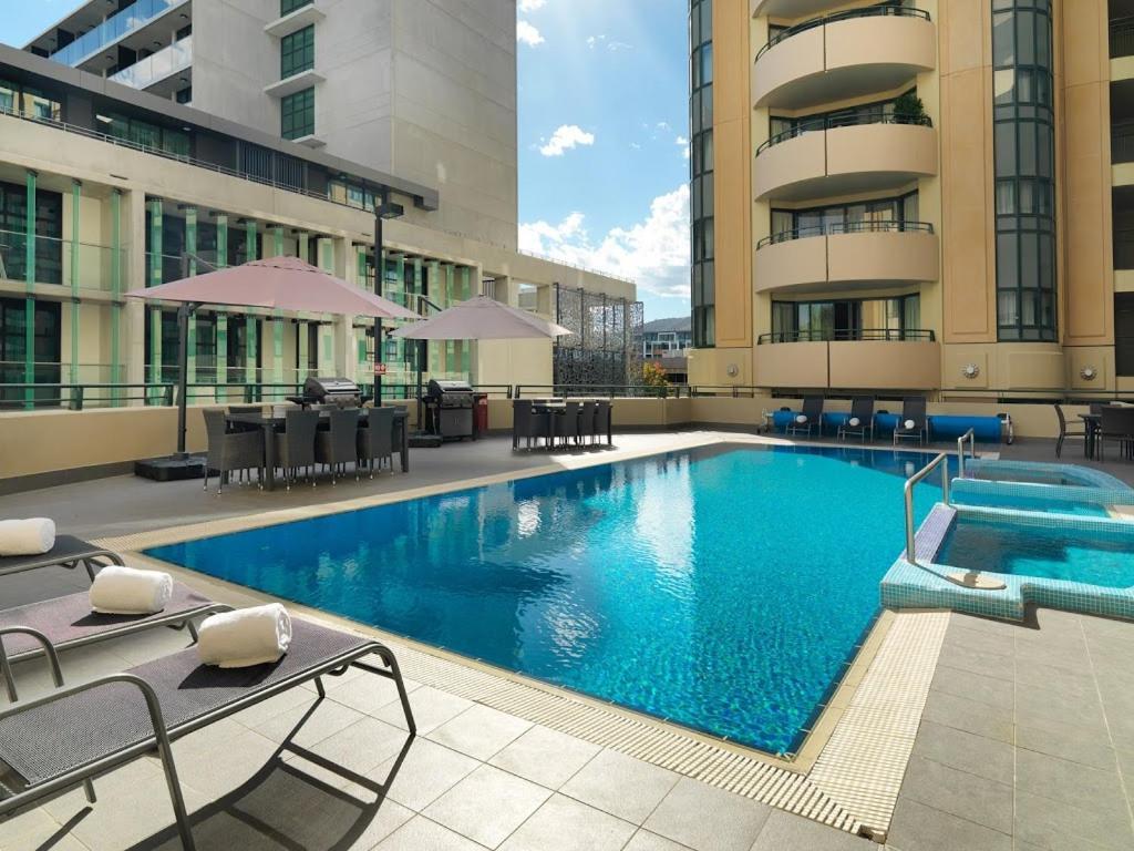 2 Beds 2 Baths Apt In Braddon Cbd - Pool, 1 Free Parking, Gym Camberra Exterior foto